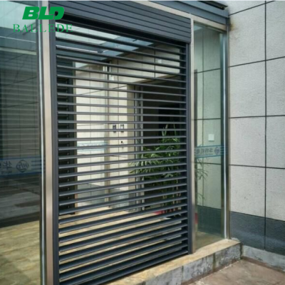 Aluminium retractable shutter